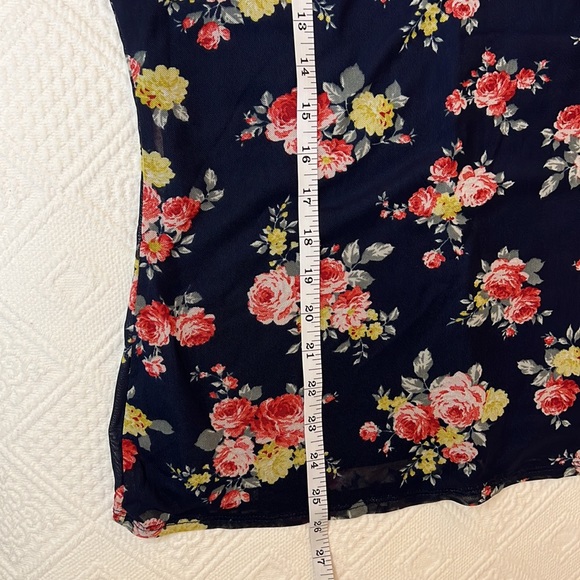 Love on Tap XL Navy Blue Floral Blouse - Picture 12 of 13